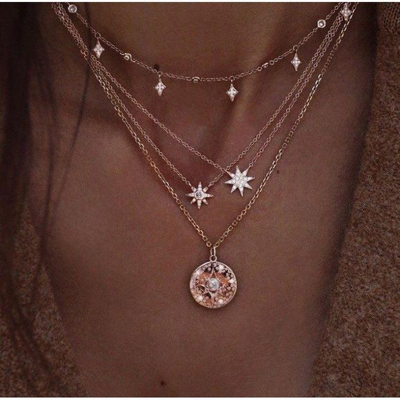 Luxevana Jewelry - Bohemian Star Pearl Pendant Necklace